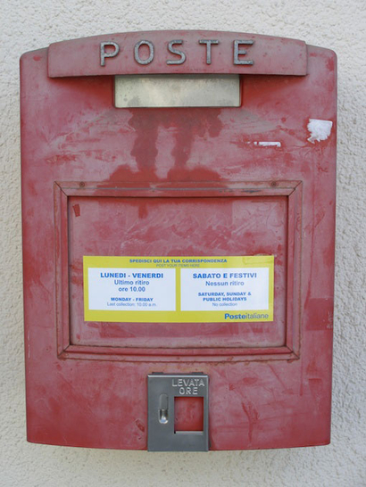 Der Briefkasten in Pigra am Comer See Italien